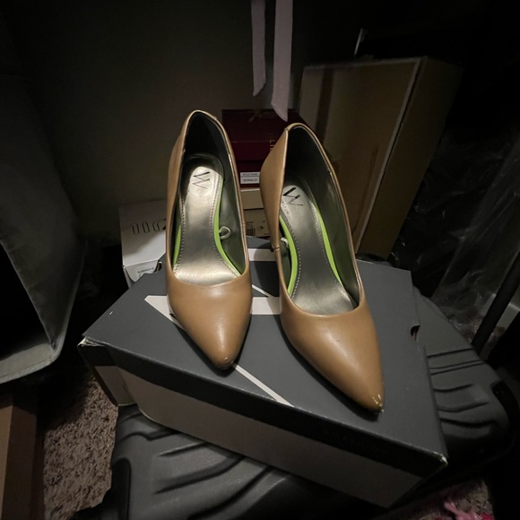 Heels - Picture 2 of 12